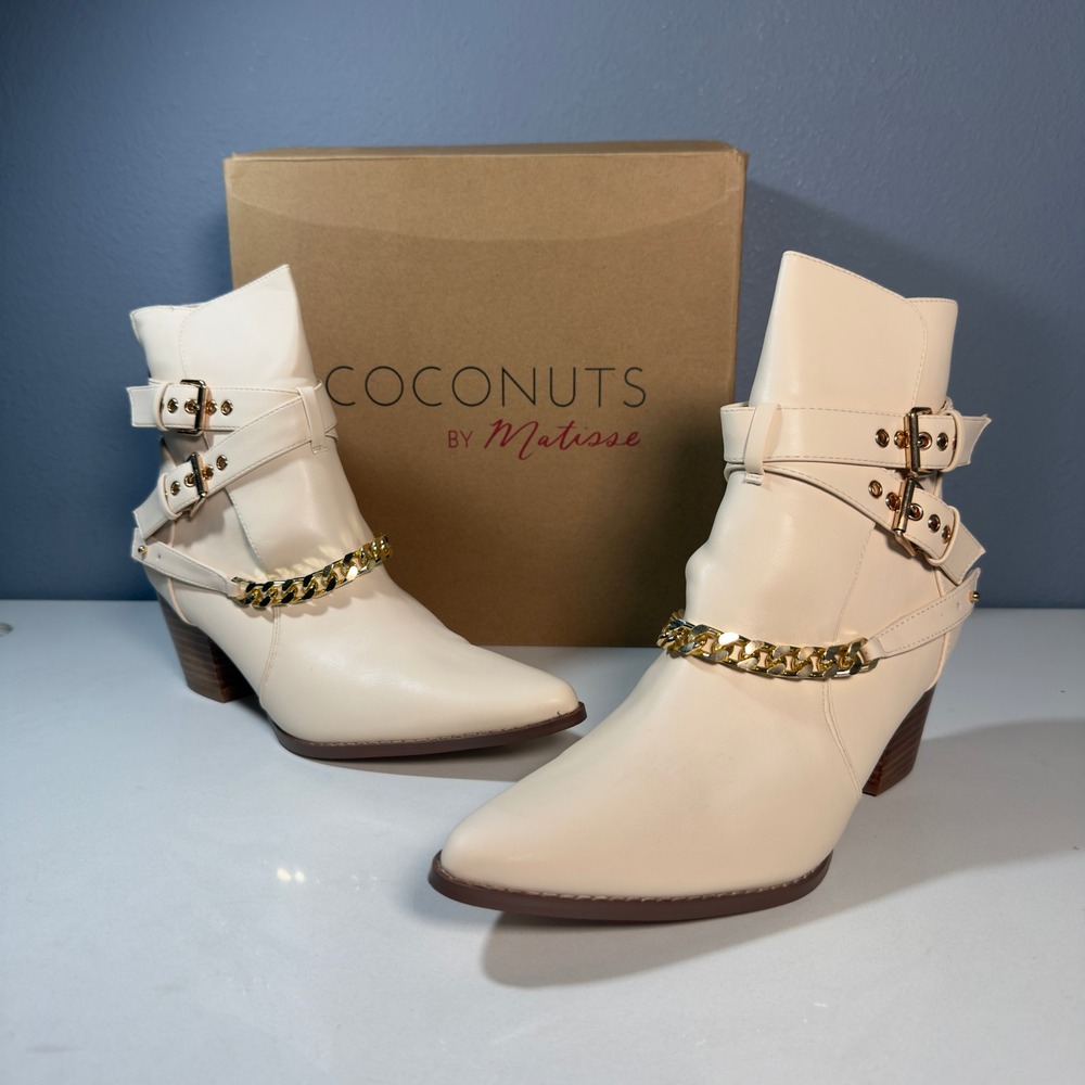 Coconuts by Matisse Jill Ankle Boots Gold Buckle Chain Booties Womens 9.5 Ivory